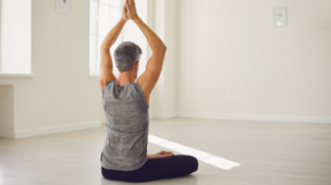 Ensaio clínico na Índia testa se a ioga pode retardar a progressão do Parkinson